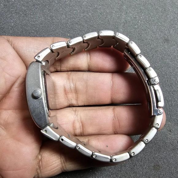 Charles Raymond Ladies Fashion Quartz Watch Silver Tone Working Y2k Style Watch - Picture 6 of 10